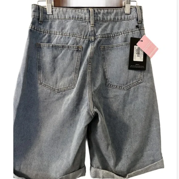 NWT Vintage Wash Denim Longline Turn Up Boyfriend Shorts Size 8 (UK size 12) - Picture 3 of 11